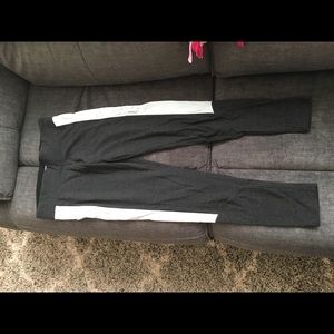 Pink leggings with pockets